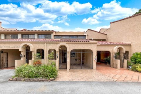 Condominio en venta en Doral, Florida, 2 dormitorios, 173.73 m2 № 1944970 - foto 1