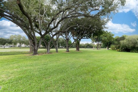 Condominio en venta en Doral, Florida, 2 dormitorios, 173.73 m2 № 1944970 - foto 27