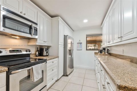 Condominio en venta en Doral, Florida, 2 dormitorios, 173.73 m2 № 1944970 - foto 10