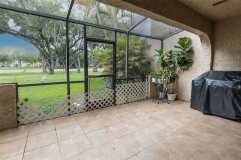 Condominio en venta en Doral, Florida, 2 dormitorios, 173.73 m2 № 1944970 - foto 25