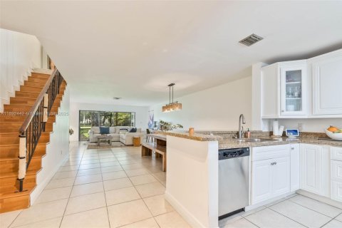 Condominio en venta en Doral, Florida, 2 dormitorios, 173.73 m2 № 1944970 - foto 2