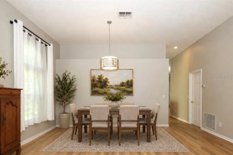 Villa ou maison à vendre à Oviedo, Floride: 4 chambres, 187.2 m2 № 2420588 - photo 5