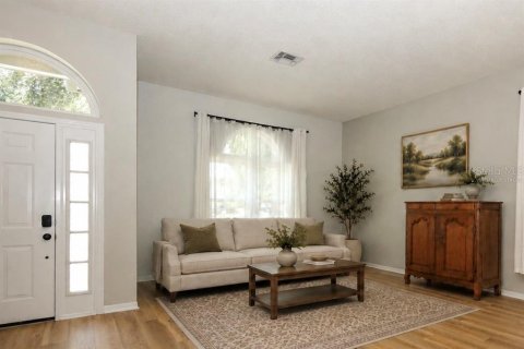 Villa ou maison à vendre à Oviedo, Floride: 4 chambres, 187.2 m2 № 2420588 - photo 3