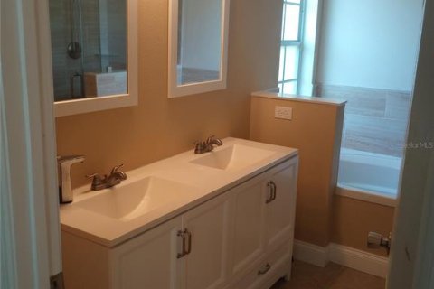 Casa en venta en Kissimmee, Florida, 4 dormitorios, 152.64 m2 № 1542198 - foto 13