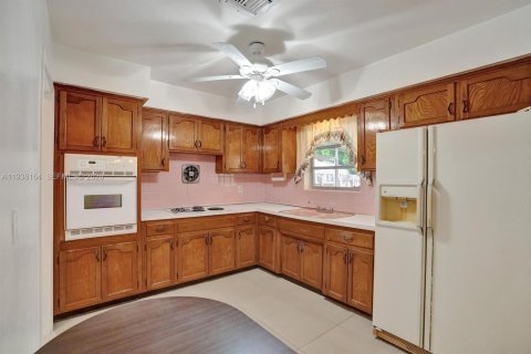 Villa ou maison à vendre à Hollywood, Floride: 3 chambres, 139.54 m2 № 1995850 - photo 10