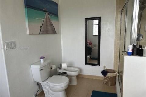Casa en venta en Miami, Florida, 4 dormitorios, 193.24 m2 № 1786495 - foto 12