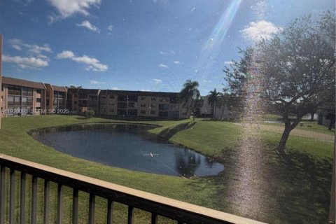 Condominio en venta en Sunrise, Florida, 2 dormitorios № 1985901 - foto 15