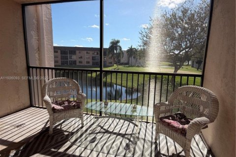 Condominio en venta en Sunrise, Florida, 2 dormitorios № 1985901 - foto 16