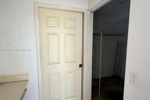 Condominio en venta en Sunrise, Florida, 2 dormitorios № 1985901 - foto 22