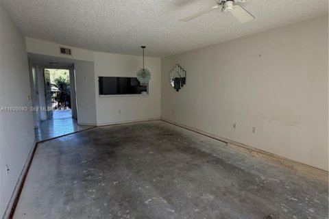 Condominio en venta en Sunrise, Florida, 2 dormitorios № 1985901 - foto 24