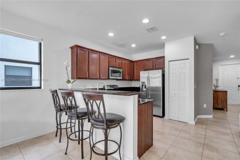 Villa ou maison à vendre à Doral, Floride: 4 chambres, 163.23 m2 № 1828155 - photo 10