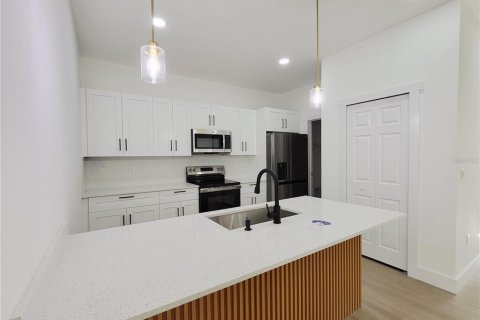 Casa en venta en Palm Bay, Florida, 3 dormitorios, 156.17 m2 № 2095442 - foto 5