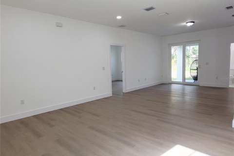 Casa en venta en Palm Bay, Florida, 3 dormitorios, 156.17 m2 № 2095442 - foto 2