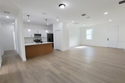 Casa en venta en Palm Bay, Florida, 3 dormitorios, 156.17 m2 № 2095442 - foto 6