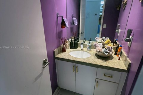 Copropriété à vendre à Aventura, Floride: 1 chambre, 99.03 m2 № 1985242 - photo 17