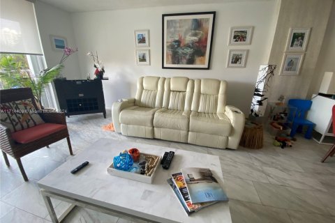 Copropriété à vendre à Aventura, Floride: 1 chambre, 99.03 m2 № 1985242 - photo 4
