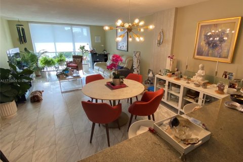 Copropriété à vendre à Aventura, Floride: 1 chambre, 99.03 m2 № 1985242 - photo 15