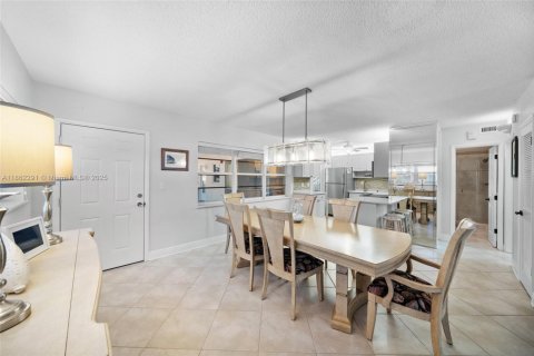 Condominio en venta en Hallandale Beach, Florida, 1 dormitorio, 83.61 m2 № 1893342 - foto 6