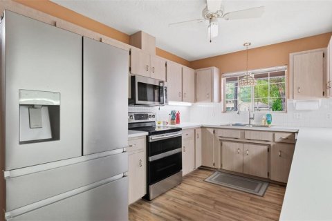 Villa ou maison à vendre à Floral City, Floride: 3 chambres, 182.83 m2 № 2389307 - photo 4