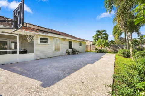 Villa ou maison à vendre à Lake Worth, Floride: 3 chambres, 121.7 m2 № 2433904 - photo 26