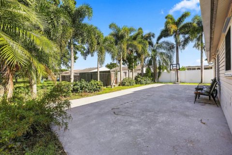 Villa ou maison à vendre à Lake Worth, Floride: 3 chambres, 121.7 m2 № 2433904 - photo 3