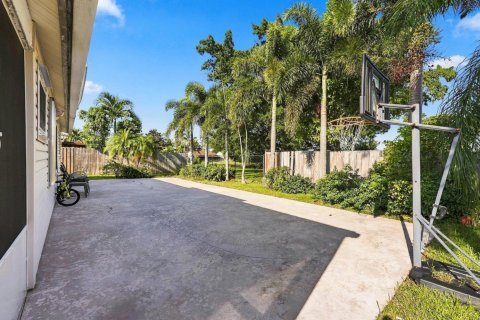 Villa ou maison à vendre à Lake Worth, Floride: 3 chambres, 121.7 m2 № 2433904 - photo 23