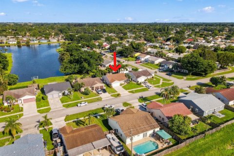 Villa ou maison à vendre à Lake Worth, Floride: 3 chambres, 121.7 m2 № 2433904 - photo 28
