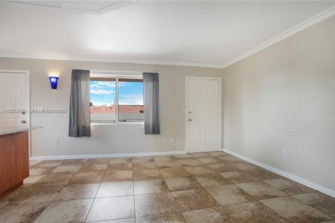 Copropriété à vendre à Miami, Floride: 2 chambres, 47.38 m2 № 2046223 - photo 7