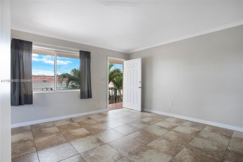 Copropriété à vendre à Miami, Floride: 2 chambres, 47.38 m2 № 2046223 - photo 6