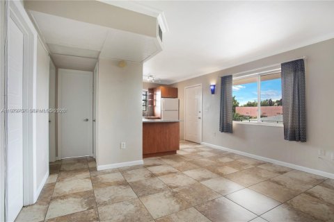 Copropriété à vendre à Miami, Floride: 2 chambres, 47.38 m2 № 2046223 - photo 5