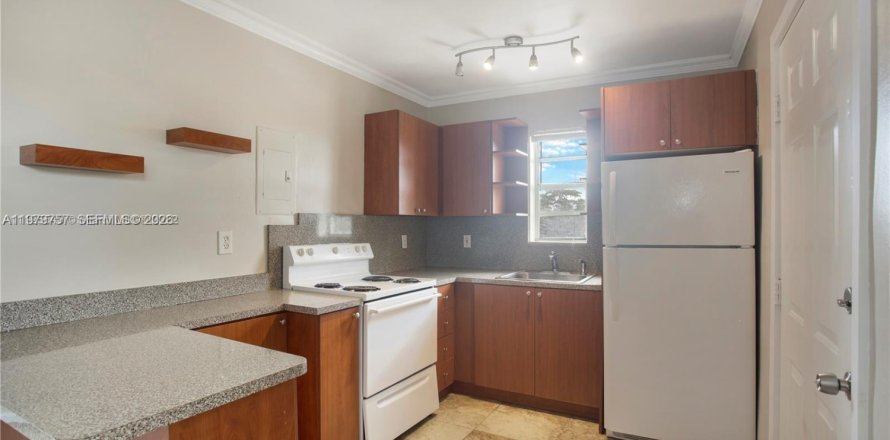 Condo à Miami, Floride, 2 chambres  № 2046223