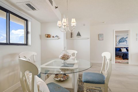 Condo in Jupiter, Florida, 2 bedrooms № 2147175 - photo 10