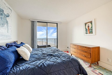 Condo in Jupiter, Florida, 2 bedrooms № 2147175 - photo 16