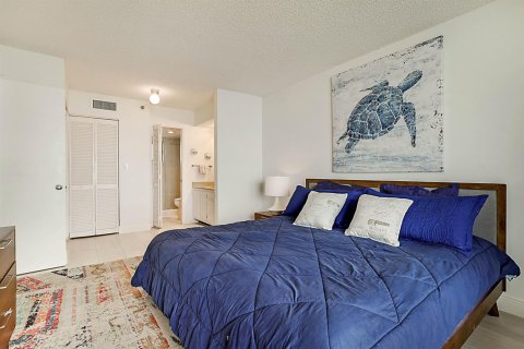 Condo in Jupiter, Florida, 2 bedrooms № 2147175 - photo 18