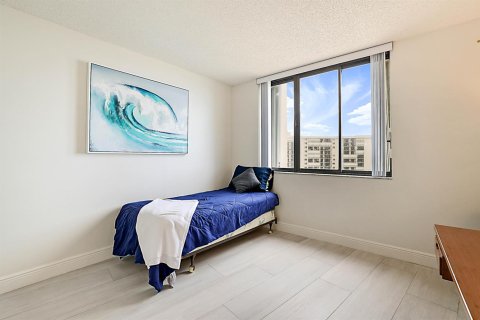 Condo in Jupiter, Florida, 2 bedrooms № 2147175 - photo 25