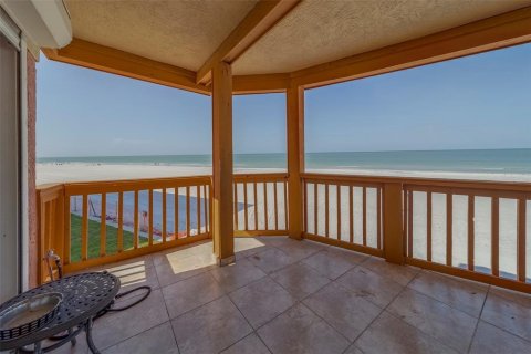 House in Redington Shores, Florida 8 bedrooms, 518.39 sq.m. № 1687139 - photo 7