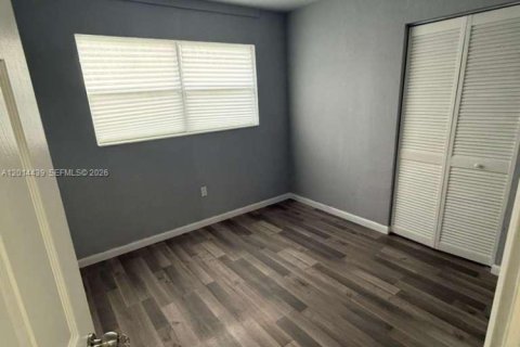 Casa en alquiler en Miami Gardens, Florida, 3 dormitorios, 231.14 m2 № 2076537 - foto 22