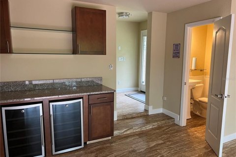Townhouse in Dunedin, Florida 3 bedrooms, 217.39 sq.m. № 2284022 - photo 7