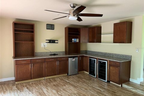 Townhouse in Dunedin, Florida 3 bedrooms, 217.39 sq.m. № 2284022 - photo 6