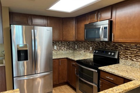 Townhouse in Dunedin, Florida 3 bedrooms, 217.39 sq.m. № 2284022 - photo 20