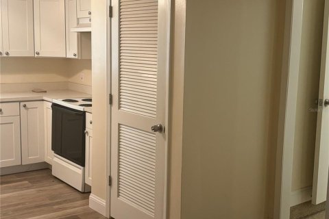 House in Jacksonville, Florida 2 bedrooms, 122.26 sq.m. № 2195794 - photo 6