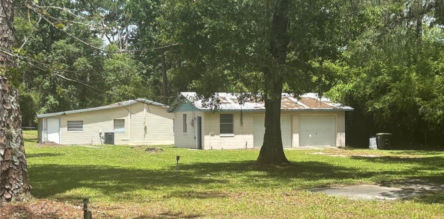 House in Jacksonville, Florida 2 bedrooms, 122.26 sq.m. № 2195794