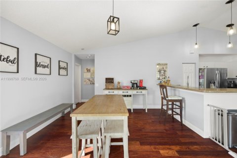 Casa en venta en Weston, Florida, 3 dormitorios, 142.42 m2 № 2060909 - foto 23