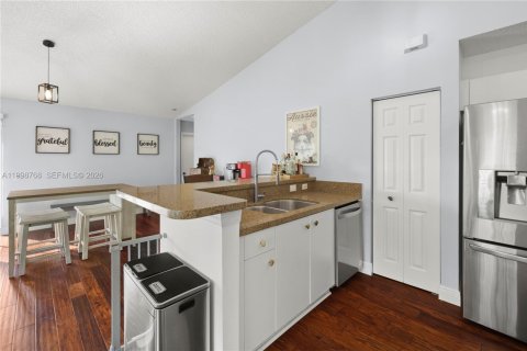 Casa en venta en Weston, Florida, 3 dormitorios, 142.42 m2 № 2060909 - foto 24