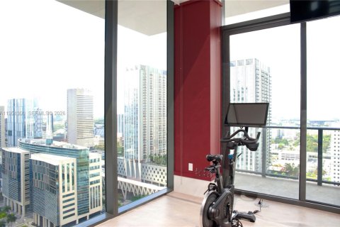 Condo in Miami, Florida, 2 bedrooms  № 2009926 - photo 7