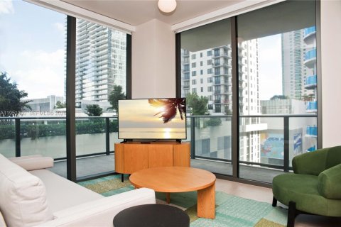 Condo in Miami, Florida, 2 bedrooms  № 2009926