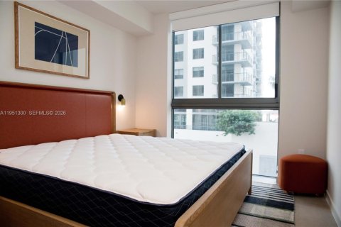 Condo in Miami, Florida, 2 bedrooms  № 2009926 - photo 19