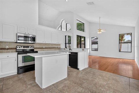 Villa ou maison à vendre à Orlando, Floride: 4 chambres, 224.64 m2 № 2156016 - photo 6