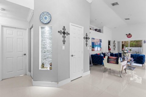 Villa ou maison à vendre à Pembroke Pines, Floride: 3 chambres, 134.99 m2 № 2084310 - photo 11