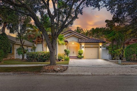 Villa ou maison à Pembroke Pines, Floride 3 chambres, 134.99 m2 № 2084310